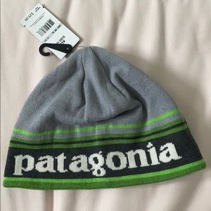 NWT Men’s Patagonia beanie